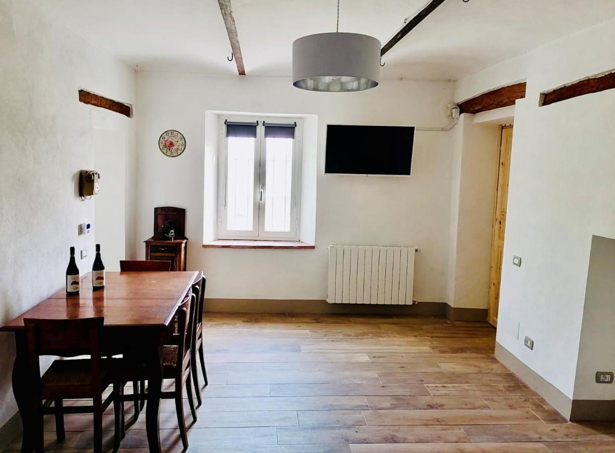 Locazione Turistica Cascina Pela Apartment Castagnole delle Lanze ภายนอก รูปภาพ